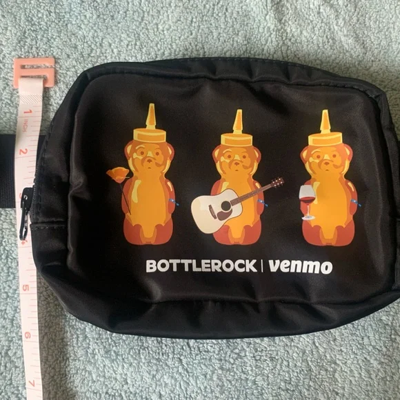 BottleRock Festival Fanny Pack Sling Crossbody Bag Poppy Honey Bear Guitar Wine - Picture 5 of 8